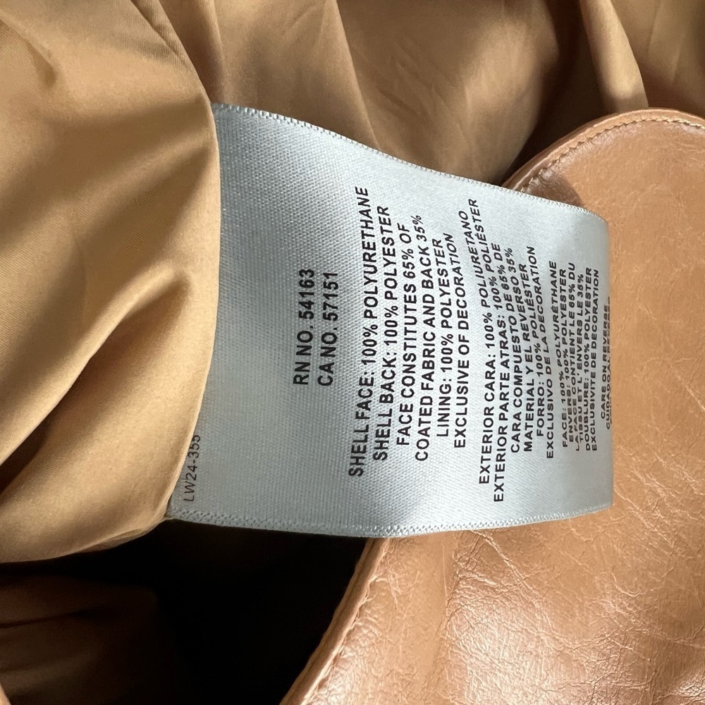 Levi’s Faux Leather Vintage Relaxed Oversized 90’s Inspired Blazer Jacket - Picture 6 of 6